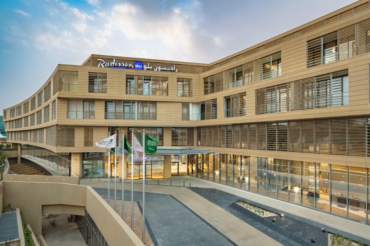 Radisson Blu Hotel & Residence, Riyadh Diplomatic Quarter Exterior photo