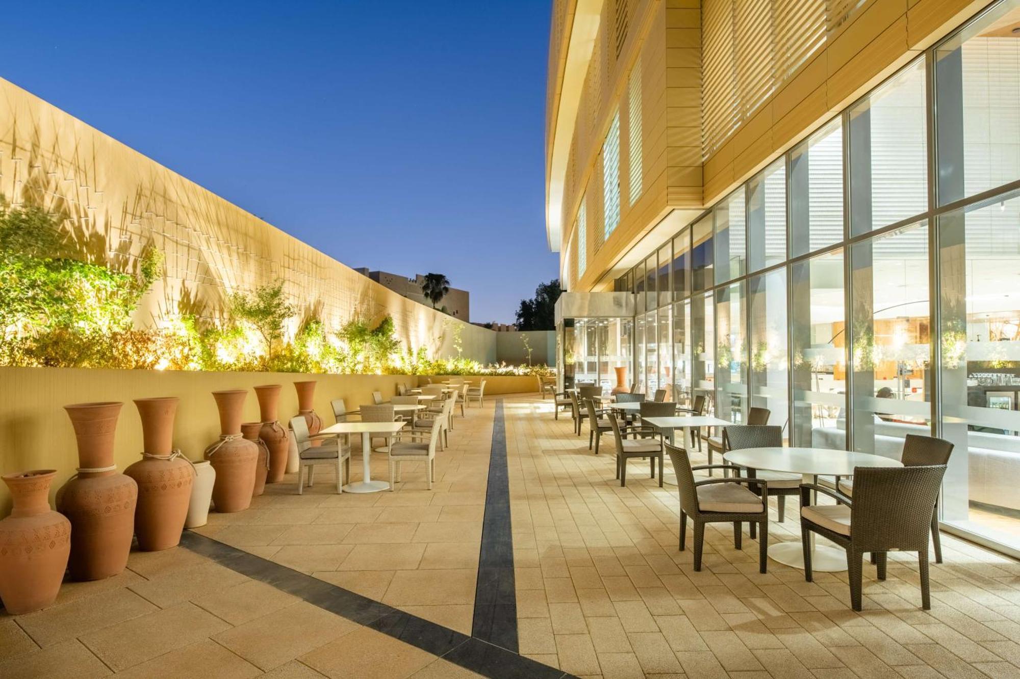 Radisson Blu Hotel & Residence, Riyadh Diplomatic Quarter Exterior photo